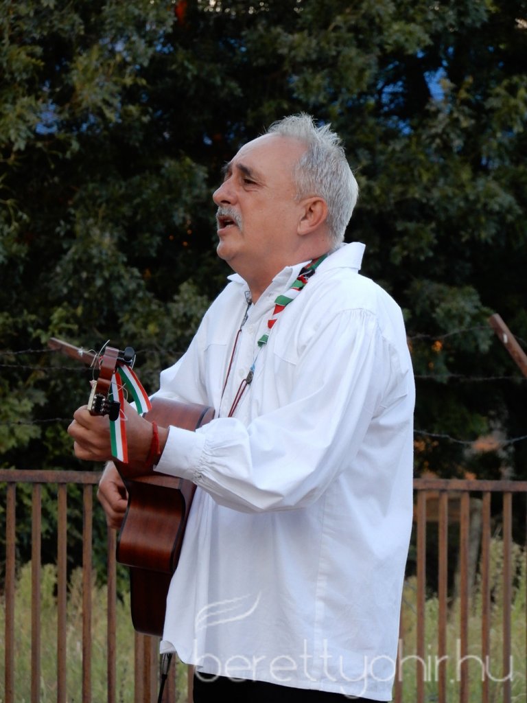 Gyertyagyújtás az aradi vértanúk emlékére 16